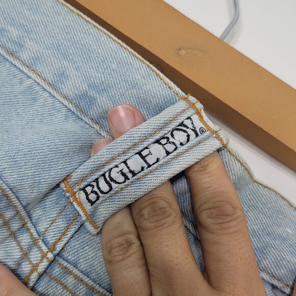 Bugle Boy 100% Cotton Unisex Light Wash High Rise Retro Jean Short Pockets Sz 34 - Picture 9 of 13